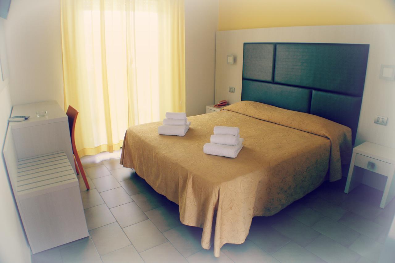 Hotel Adria Bellaria-Igea Marina Habitación foto