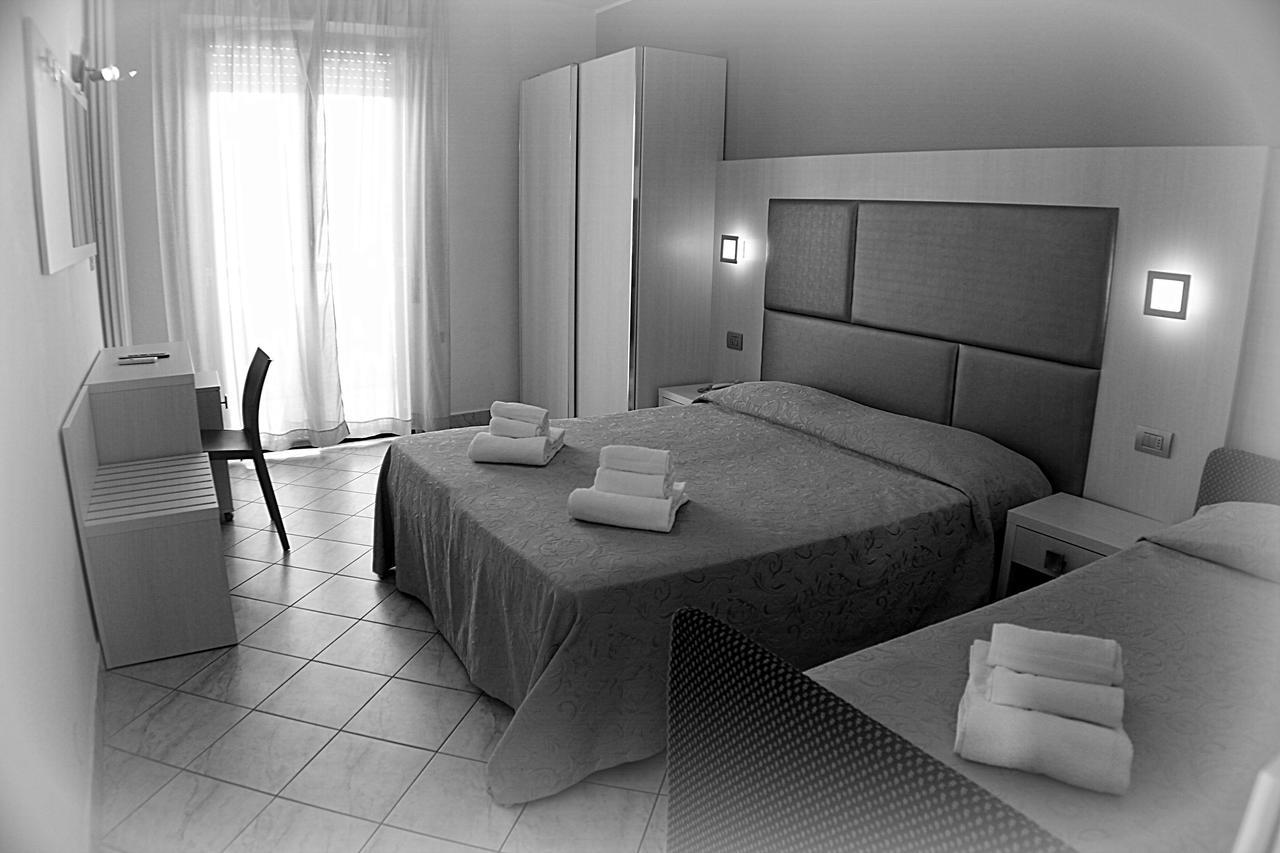 Hotel Adria Bellaria-Igea Marina Habitación foto